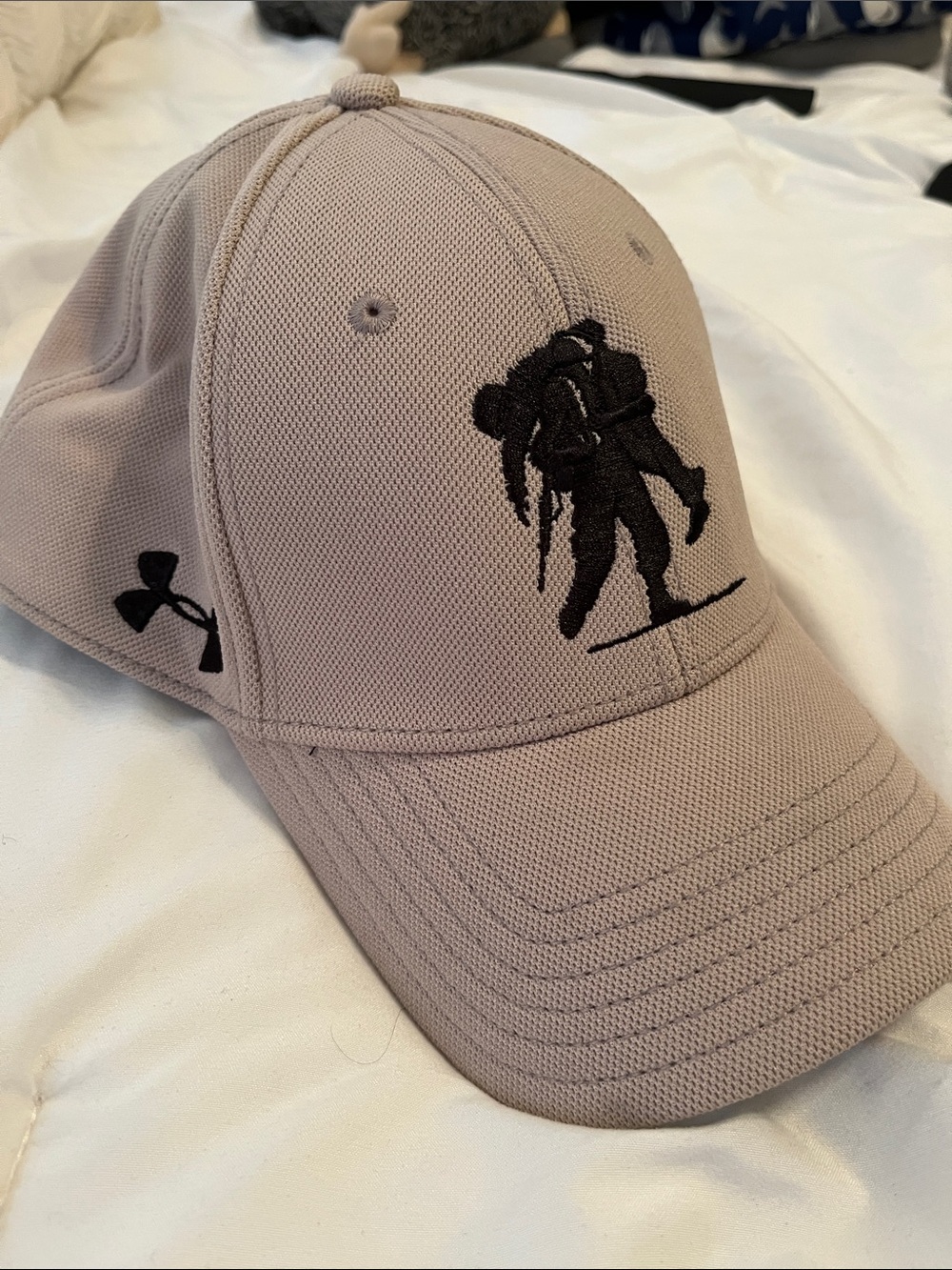 Wounded Warrior Project Carolina Gamecocks Under Armour Hat XL. RARE